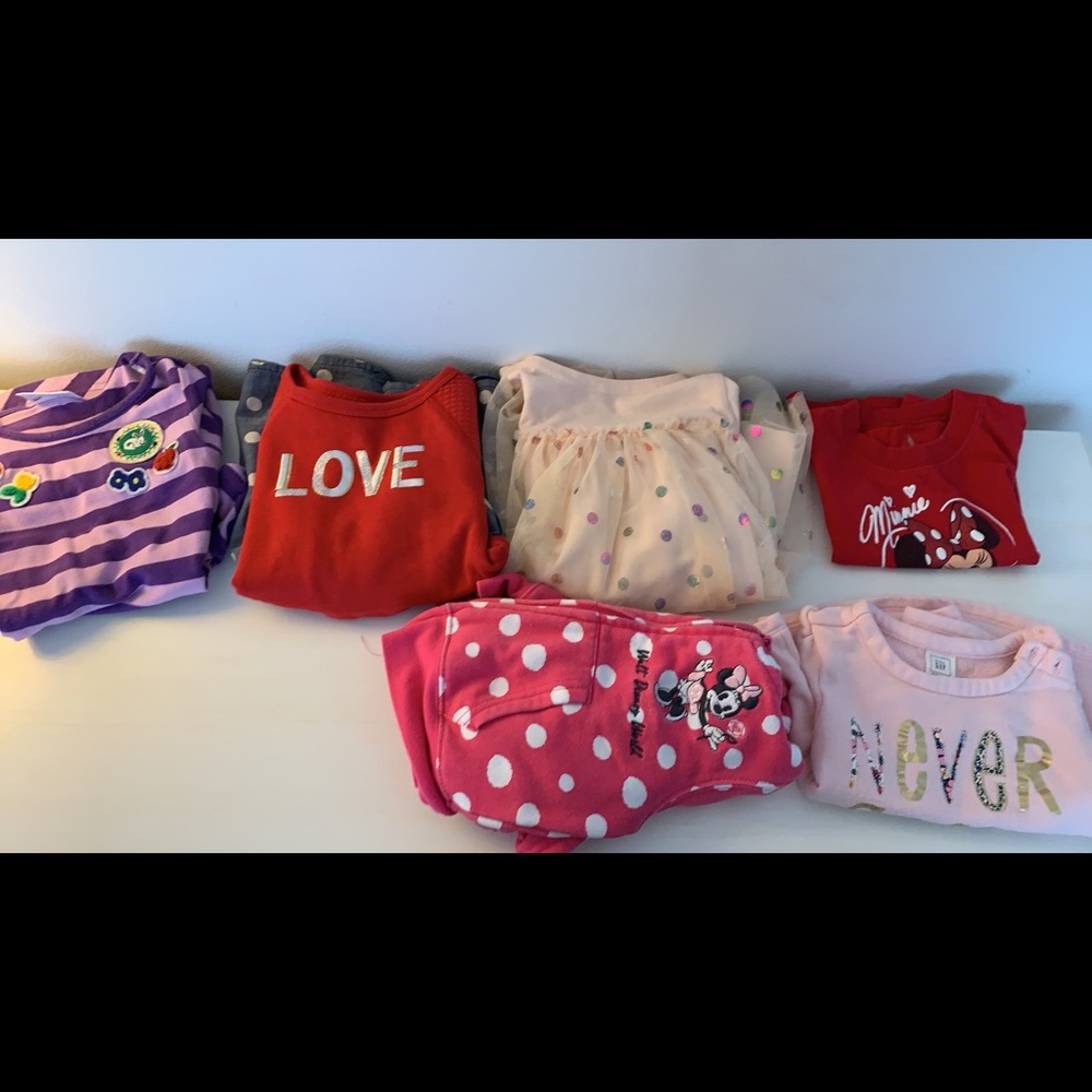 Bundle of clothes. 6 pieces